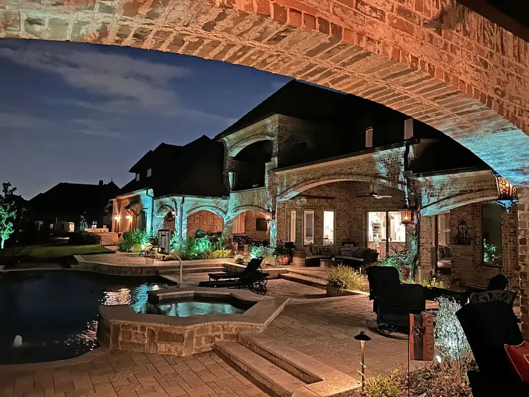 Landscape lighting in Dallas, Texas by TC Lighting &mdash; photograph 1