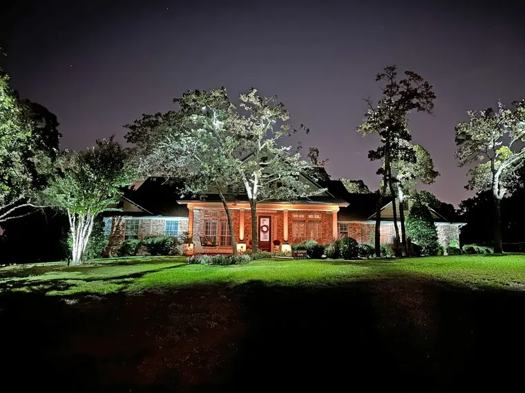 Landscape lighting in Dallas, Texas by TC Lighting &mdash; photograph 3