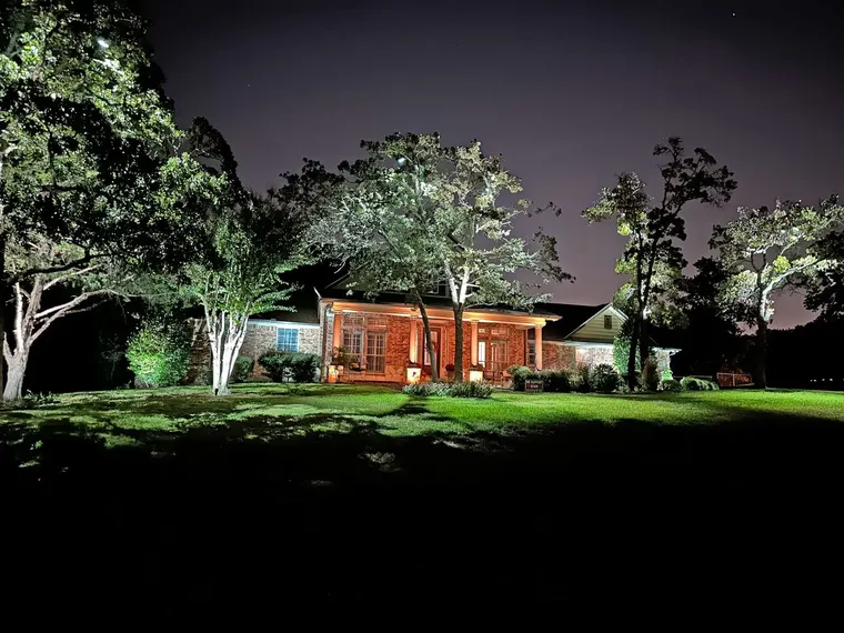 Landscape lighting in Dallas, Texas by TC Lighting &mdash; photograph 5