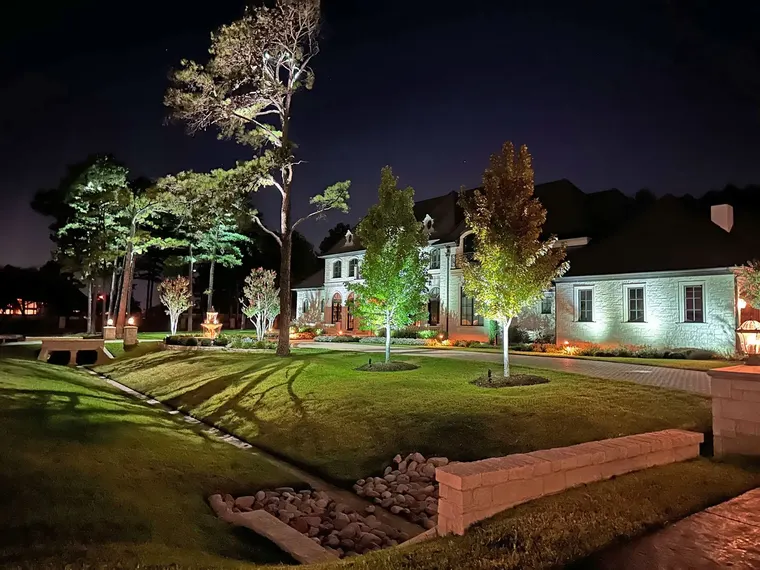 Landscape lighting in Dallas, Texas by TC Lighting &mdash; photograph 15