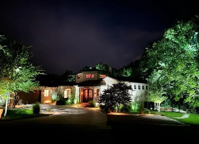 Landscape lighting in Gordonville, Texas by TC Lighting &mdash; photograph 1