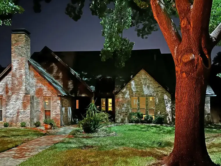 Landscape lighting in Grapevine, Texas by TC Lighting &mdash; photograph 4