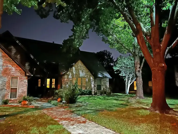 Landscape lighting in Grapevine, Texas by TC Lighting &mdash; photograph 5
