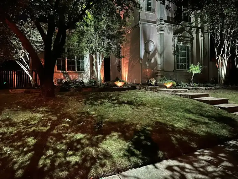 Landscape lighting in Las Colinas, Irving, Texas by TC Lighting &mdash; photograph 4