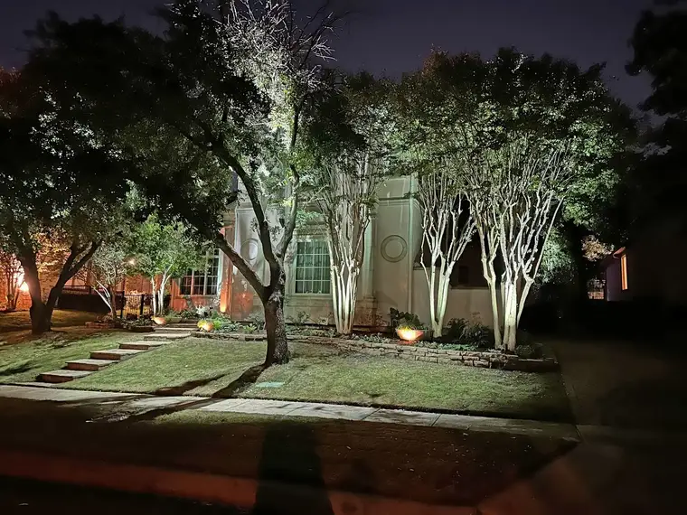 Landscape lighting in Las Colinas, Irving, Texas by TC Lighting &mdash; photograph 5